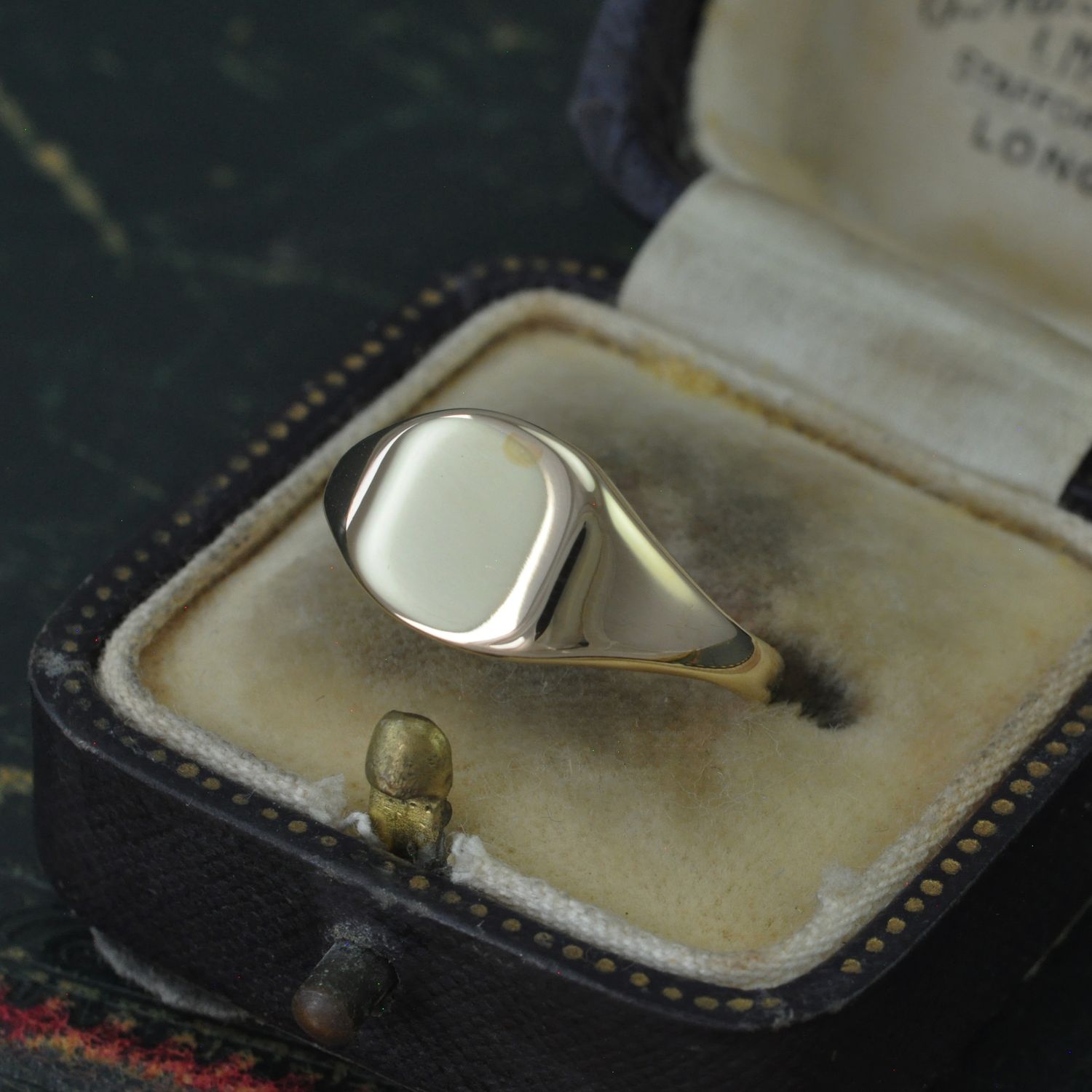 Vintage 9ct Gold Square Signet Ring