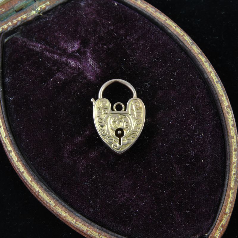 9ct Floral Heart Padlock