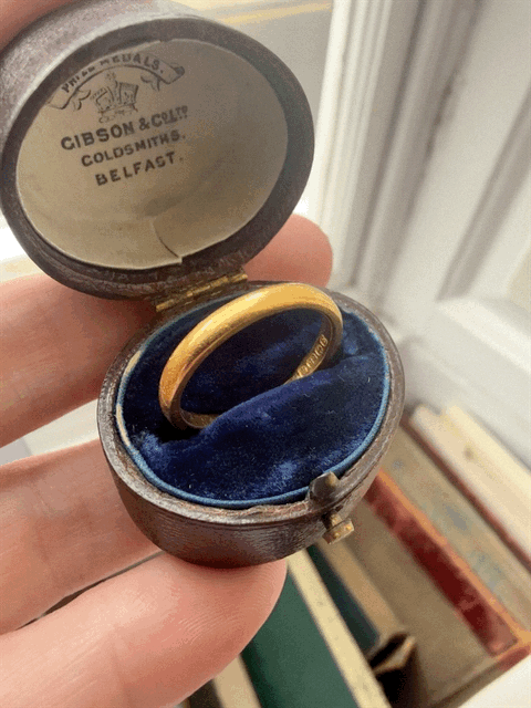 Antique 22ct Wedding band