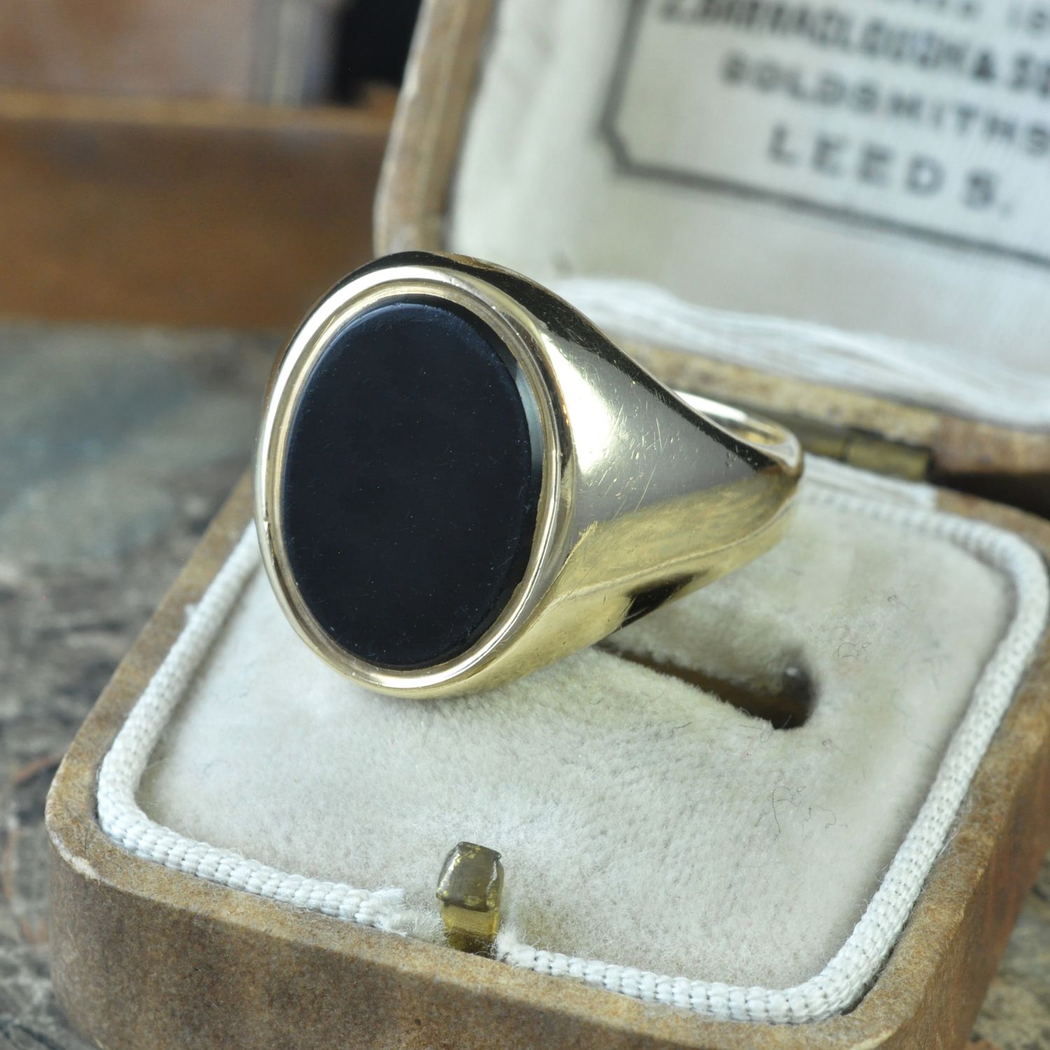 9ct Gold Onyx Signet Ring