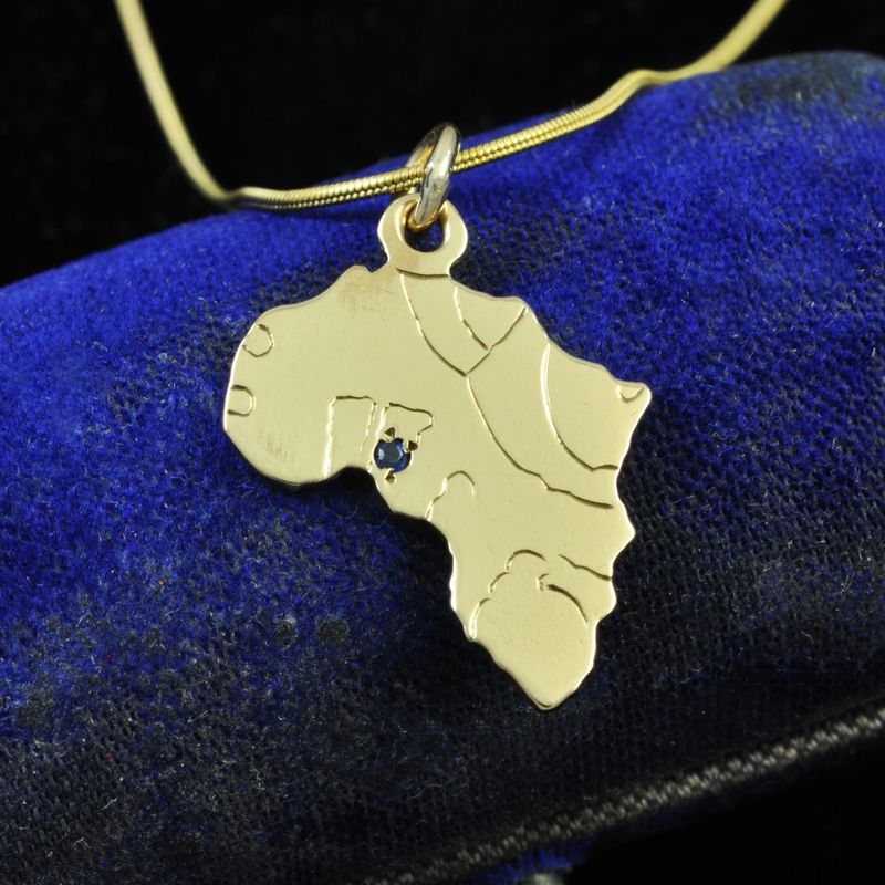 9ct Gold Africa ‘Nigeria’ Pendant