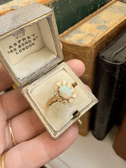 Vintage 18ct Opal and Diamond Cluster Ring