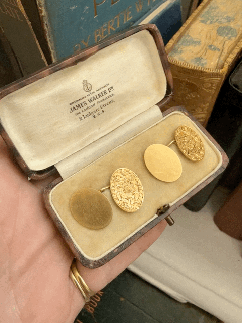 Antique 18ct Gold Floral Cufflinks