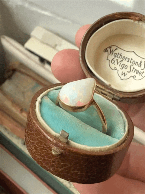 Antique 18ct Opal Ring