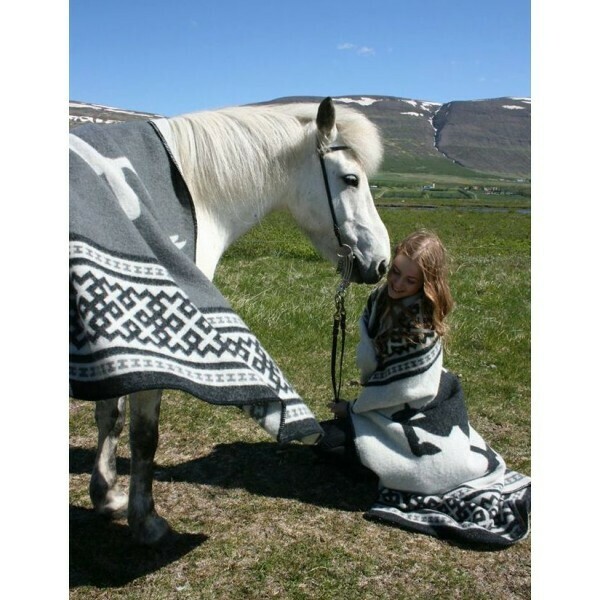 Islensk Wool Blanket/Throw - Grey