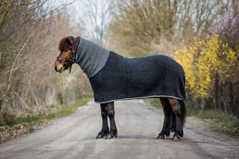 Kidka Wool Turtleneck Cooler