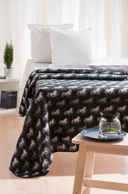 Wool Blanket/Throw - Icelandic Horse - Black