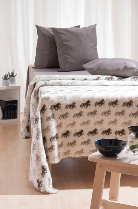 Wool Blanket/Throw - Icelandic Horse - Beige