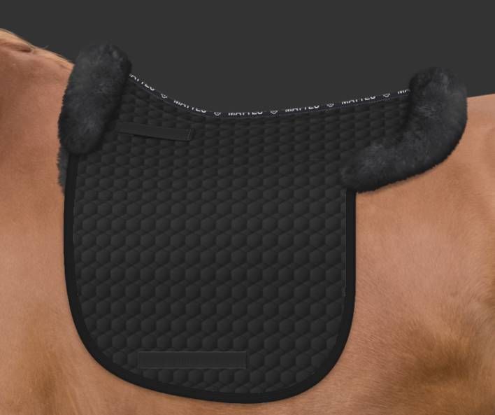 Mattes Lambskin Saddle Pad