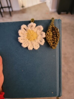 Crochet Book Mark- Flower or Leaf