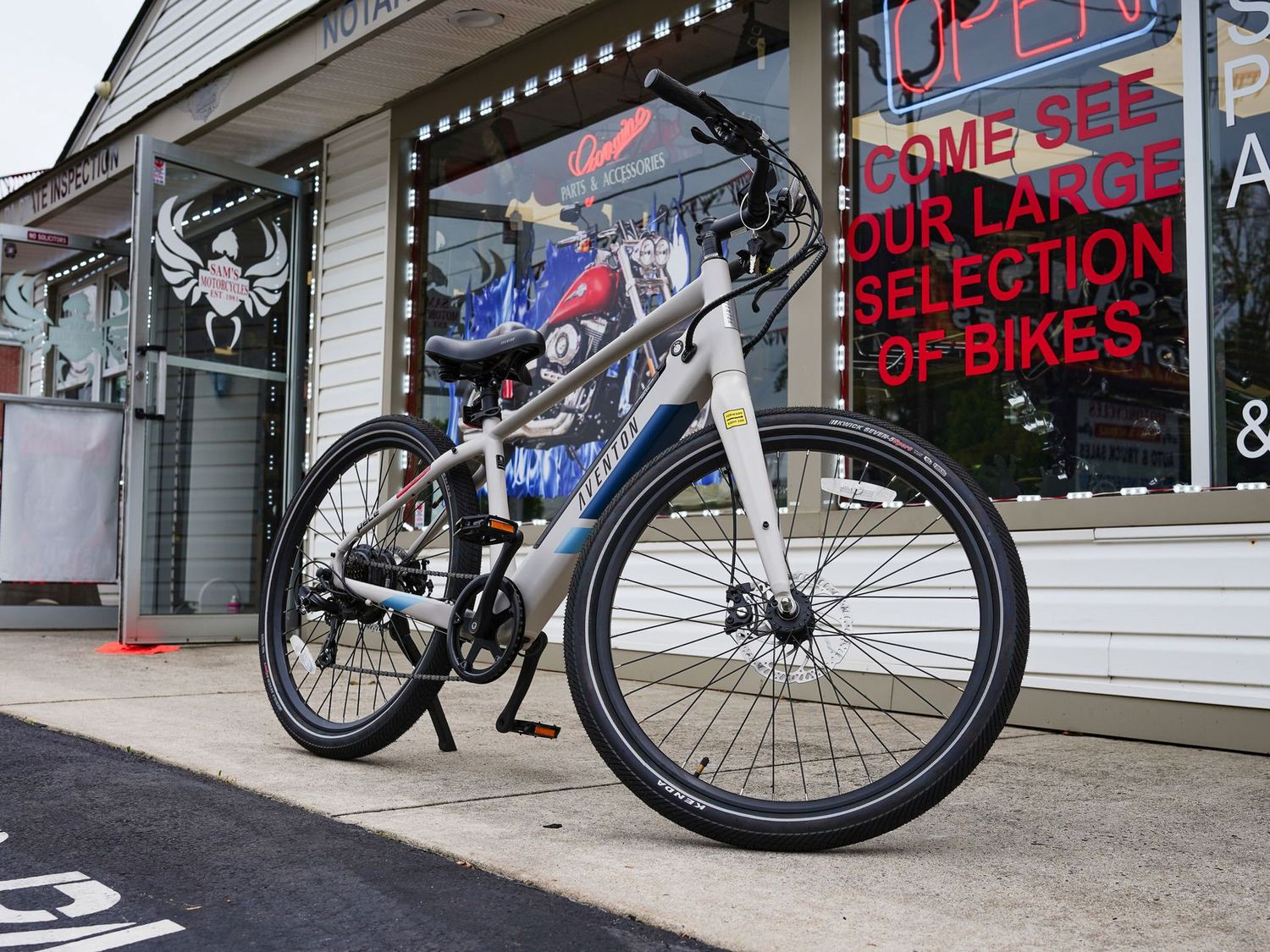 2024 AVENTON E-BIKE