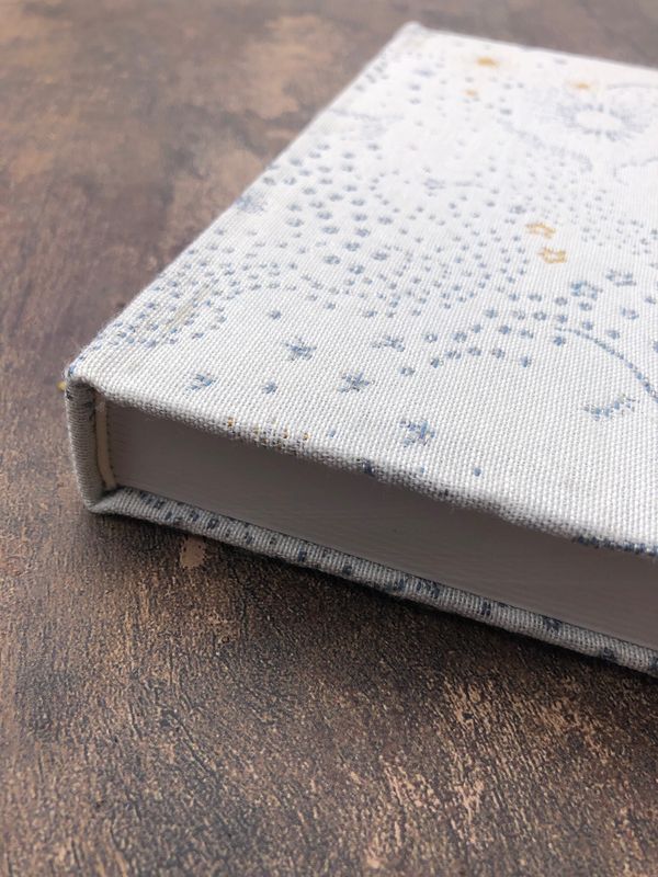 Carnet " Au fil des moi.s "