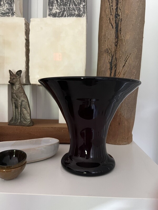 Malcolm Kriegel Vase - Dark Spittoon