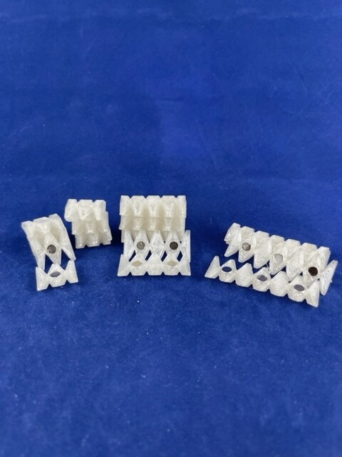 Varity Pack White Flexible Magnetic Mesh Keepers