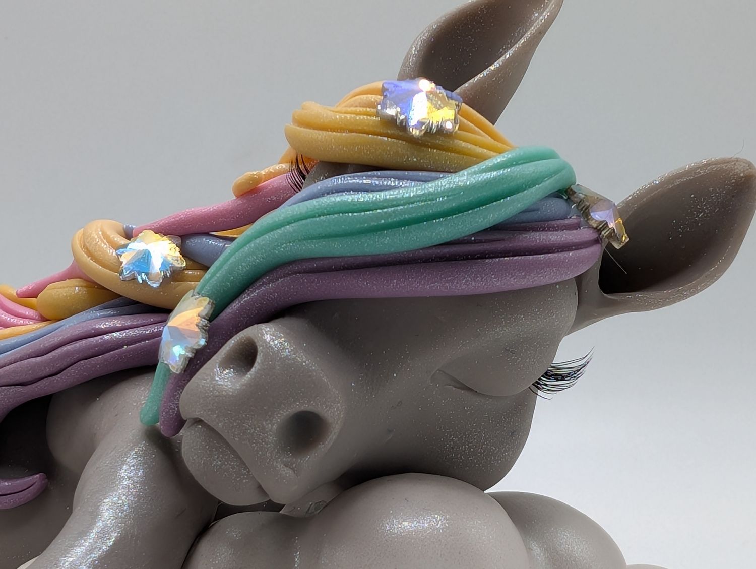 Rainbow Sleeping Chunky Pony