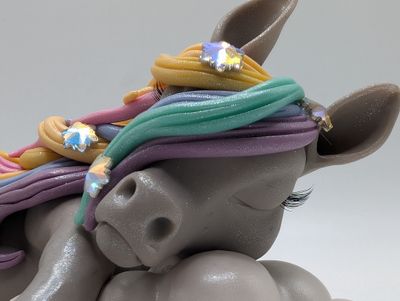 Rainbow Sleeping Chunky Pony