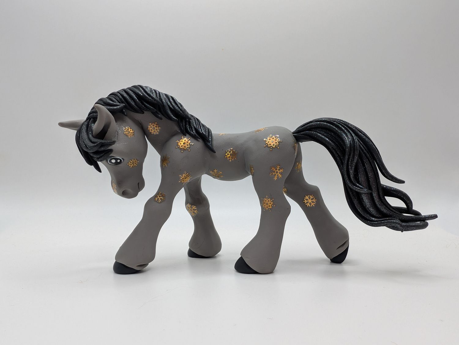 Old Style Snow Flake Pony