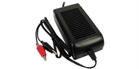 38320060 CARICABATTERIE SWITCHING PER BATTERIE PIOMBO 12V 3A