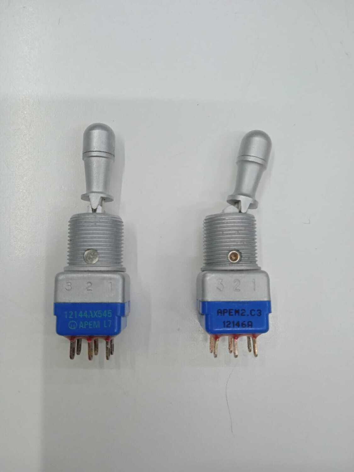 Interruttori a levetta professionali con autoritorno boccola filettata Ø 11,9 mm
Apem 12147A