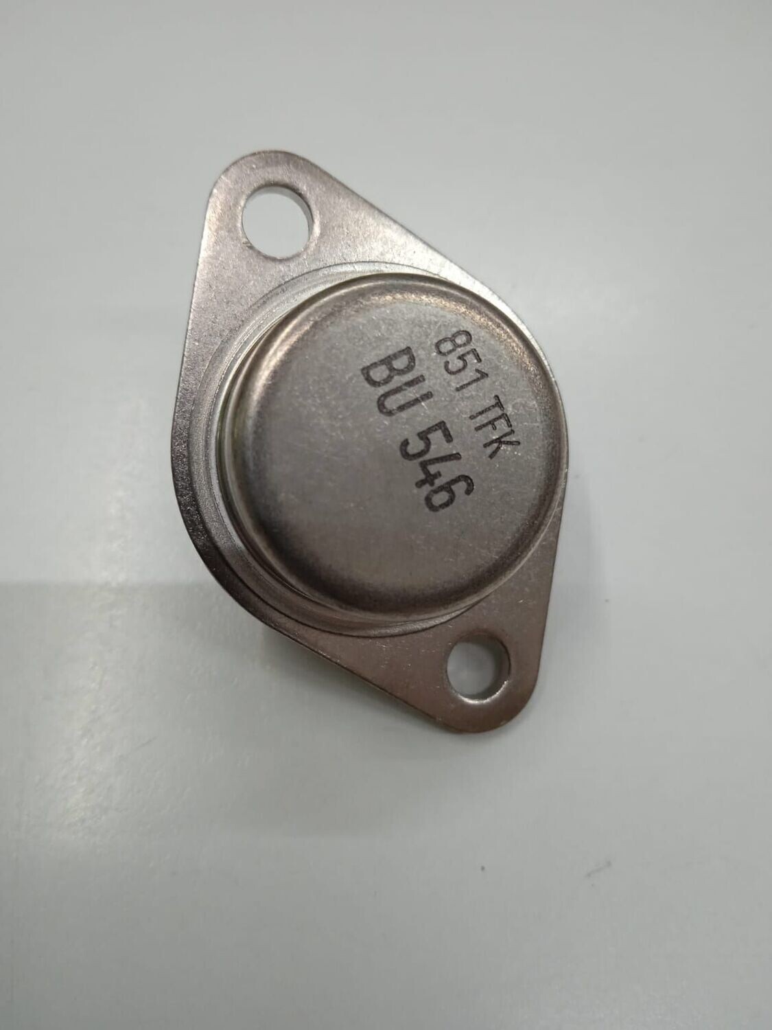 TRANSISTOR BU546/6A/1200V/NPN/100W/TO3/P2