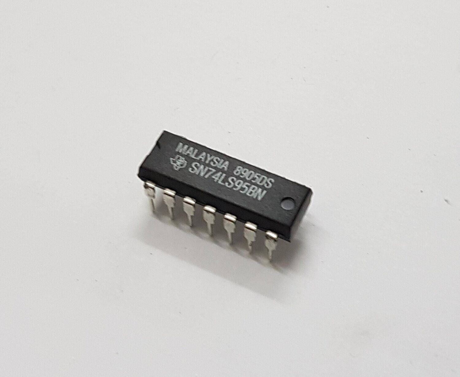 74LS95  I.C.
DIP-14
