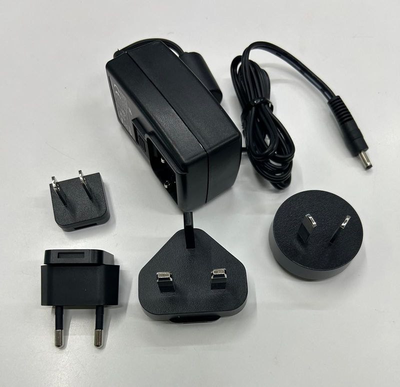 ALIMENTATORE 5VDC 3A CONNETTORE 3,8X1,1mm