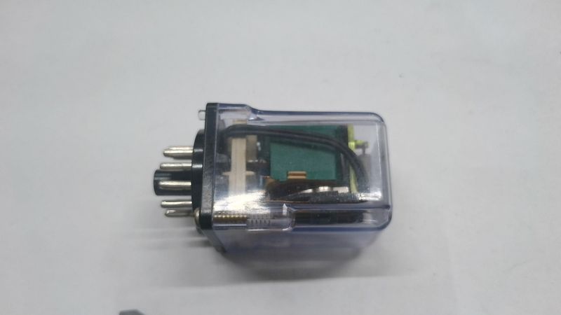 RELE' FEME UNDECAL  3 SCAMBI 6Vdc 5 Amp. 220Vac