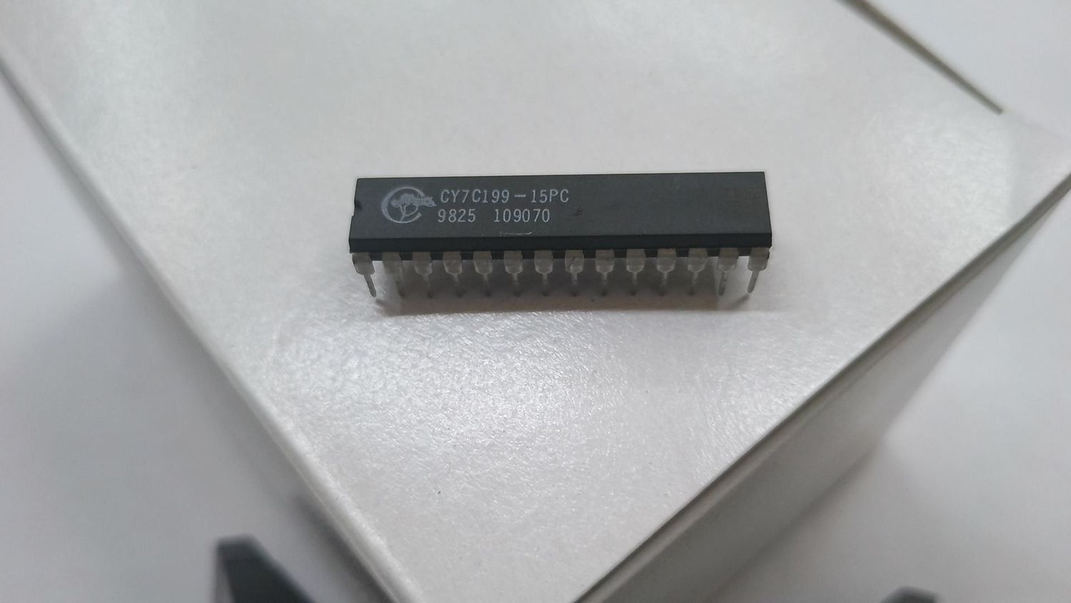 SRAM 256K DIP28 CYPRESS