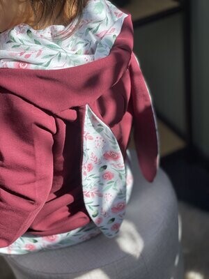 Hasenhoodie beere mit Hose