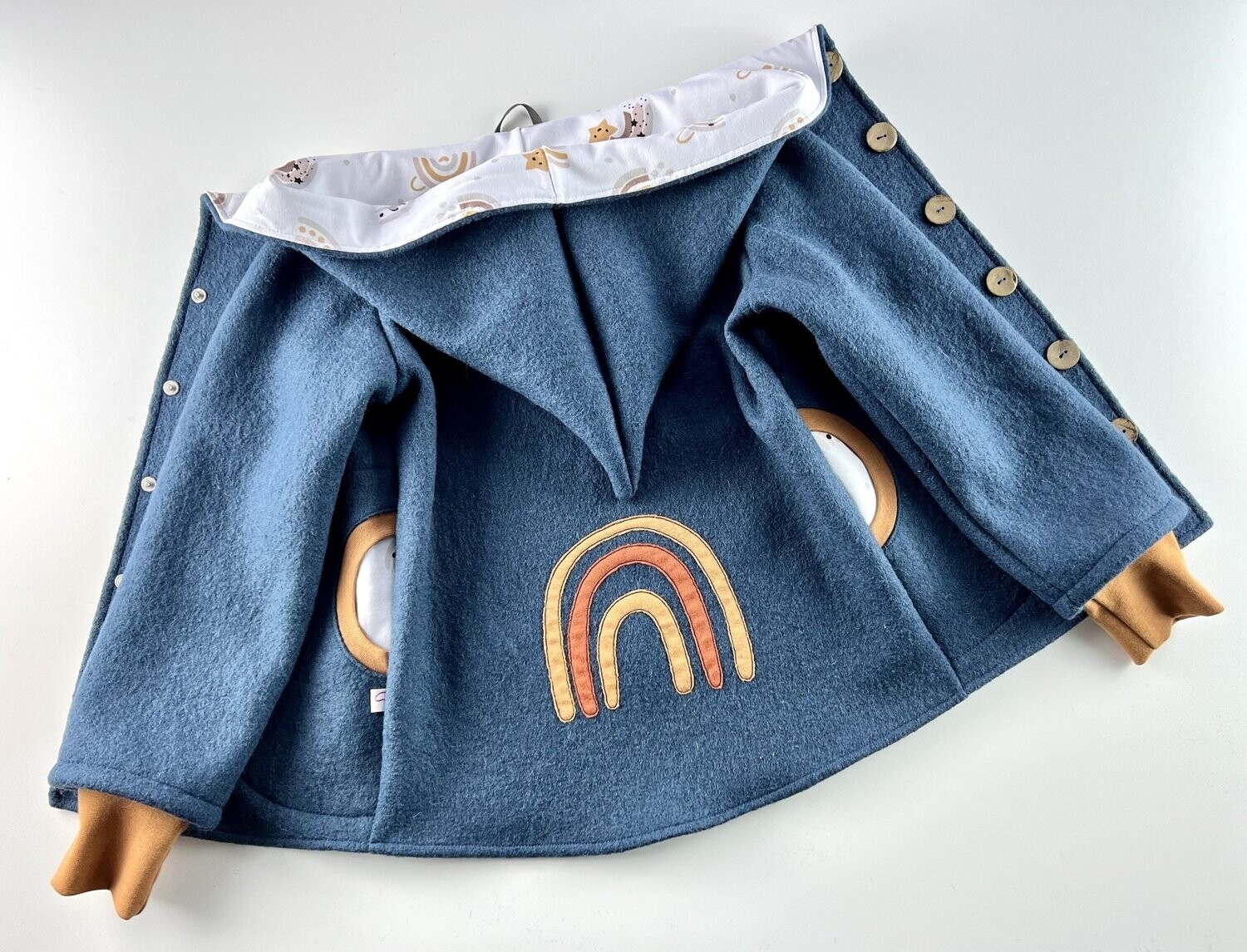 indigo Walkjacke mit Stickbild Regenbogen