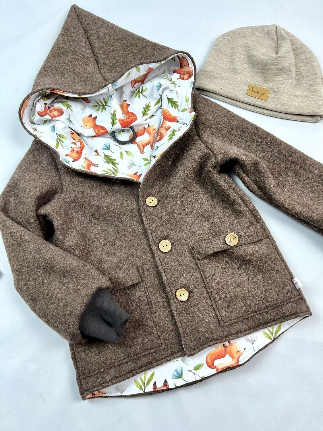 Walkjacke mit Kokosknöpfe, individuell gestaltbar