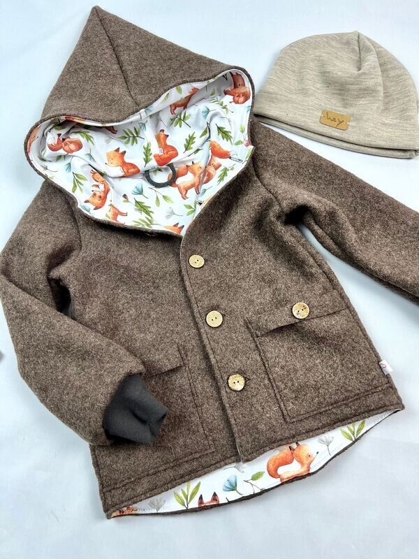 Walkjacke mit Kokosknöpfe, individuell gestaltbar Walkjacke mit Kokosknöpfe, individuell gestaltbar
