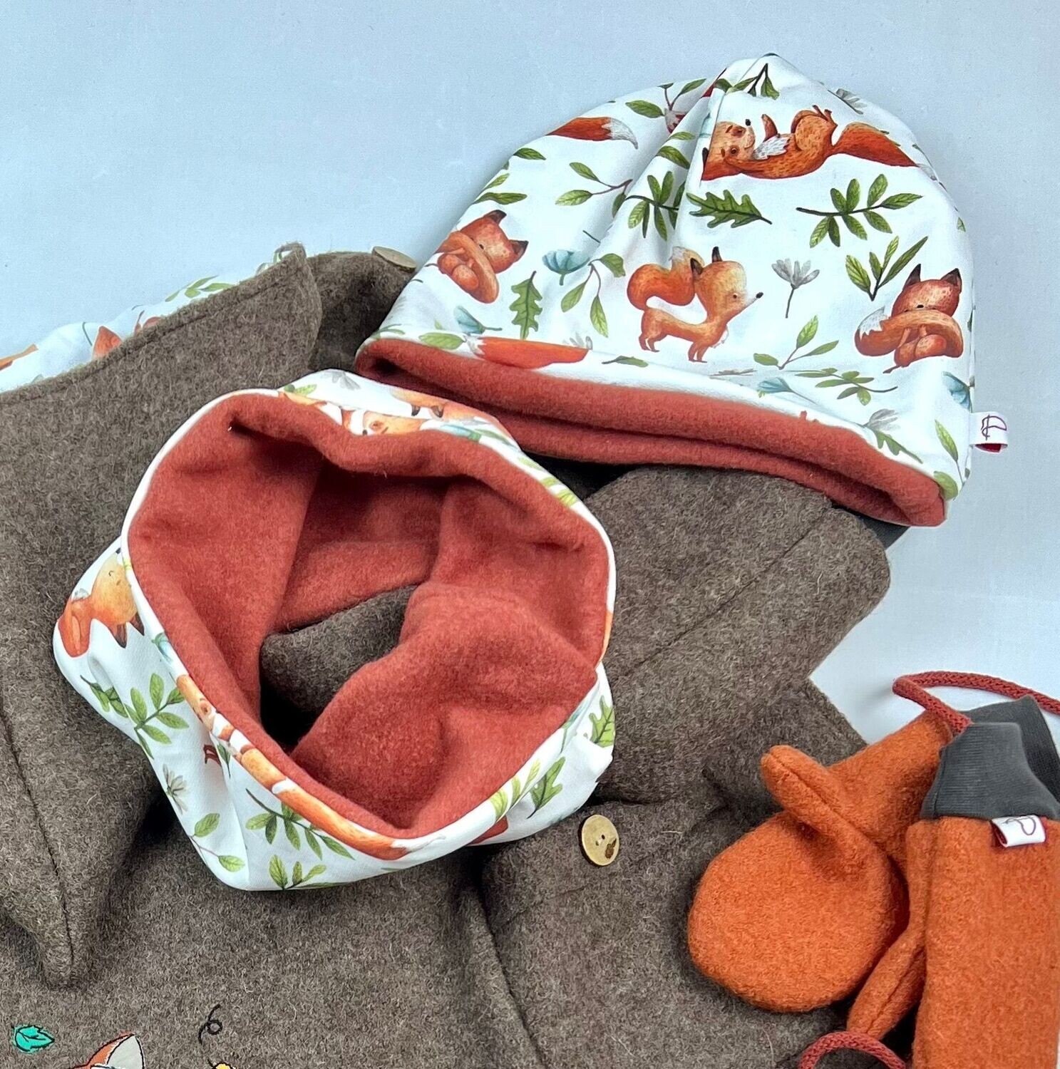 Beanie und Loop mit Fleece gefüttert, individuell gestaltbar