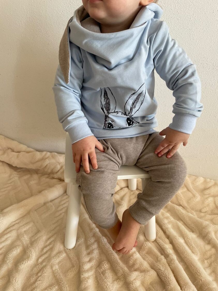 Hasenhoodie zartblau mit Hose