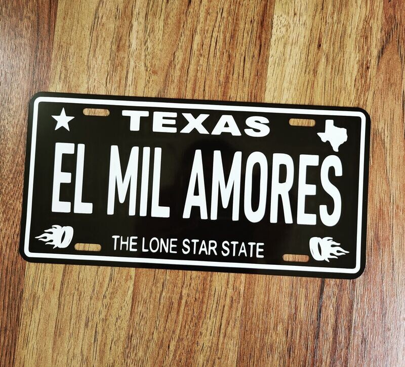 EL MIL AMORES PLATE