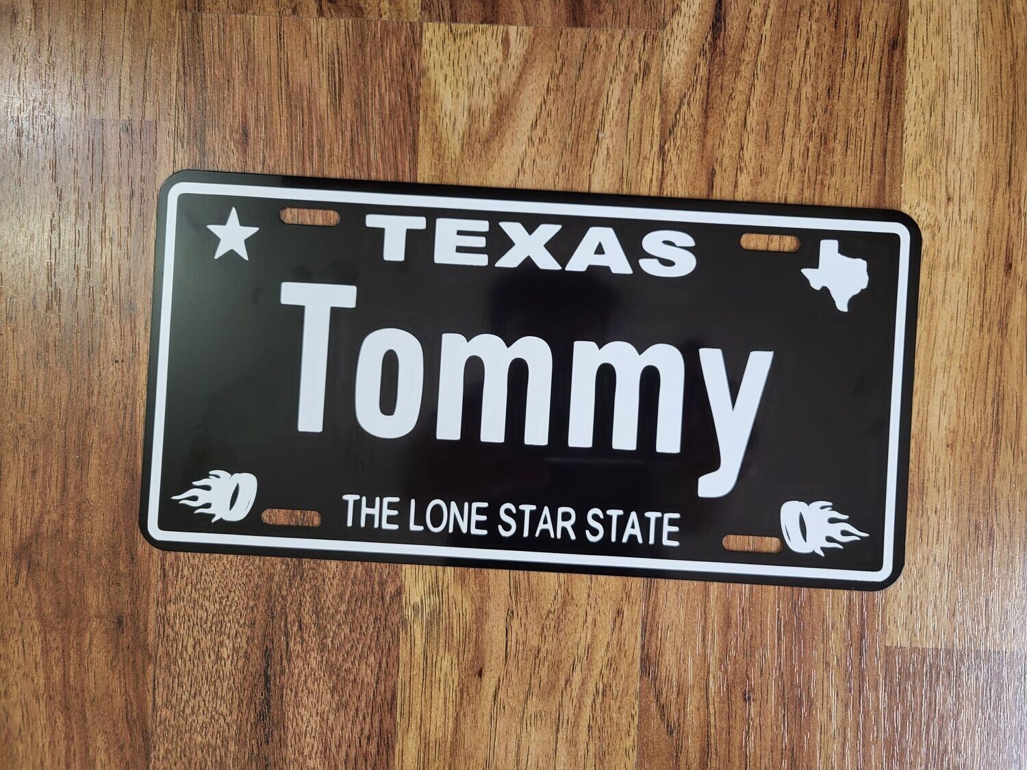 TOMMY PLATE