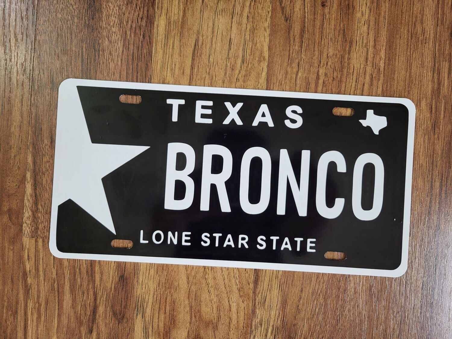 BRONCO PLATE