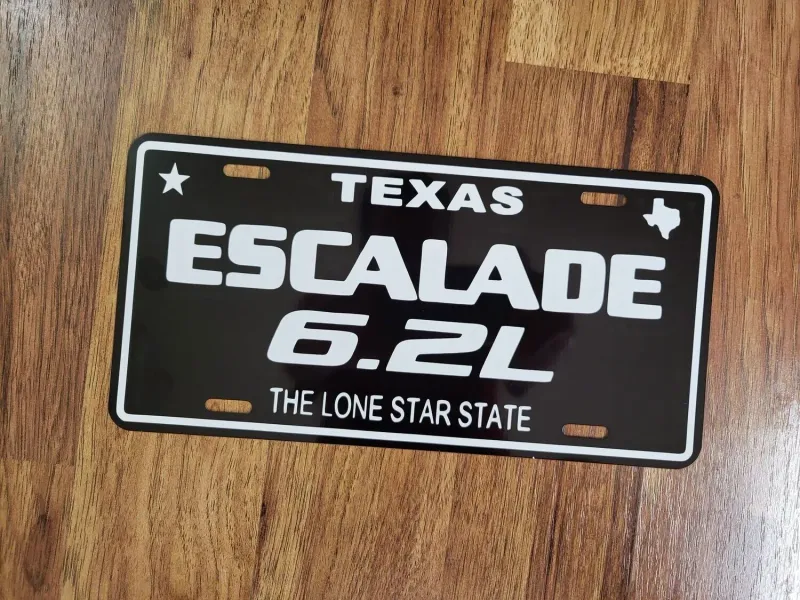 ESCALADE 6.2L PLATE