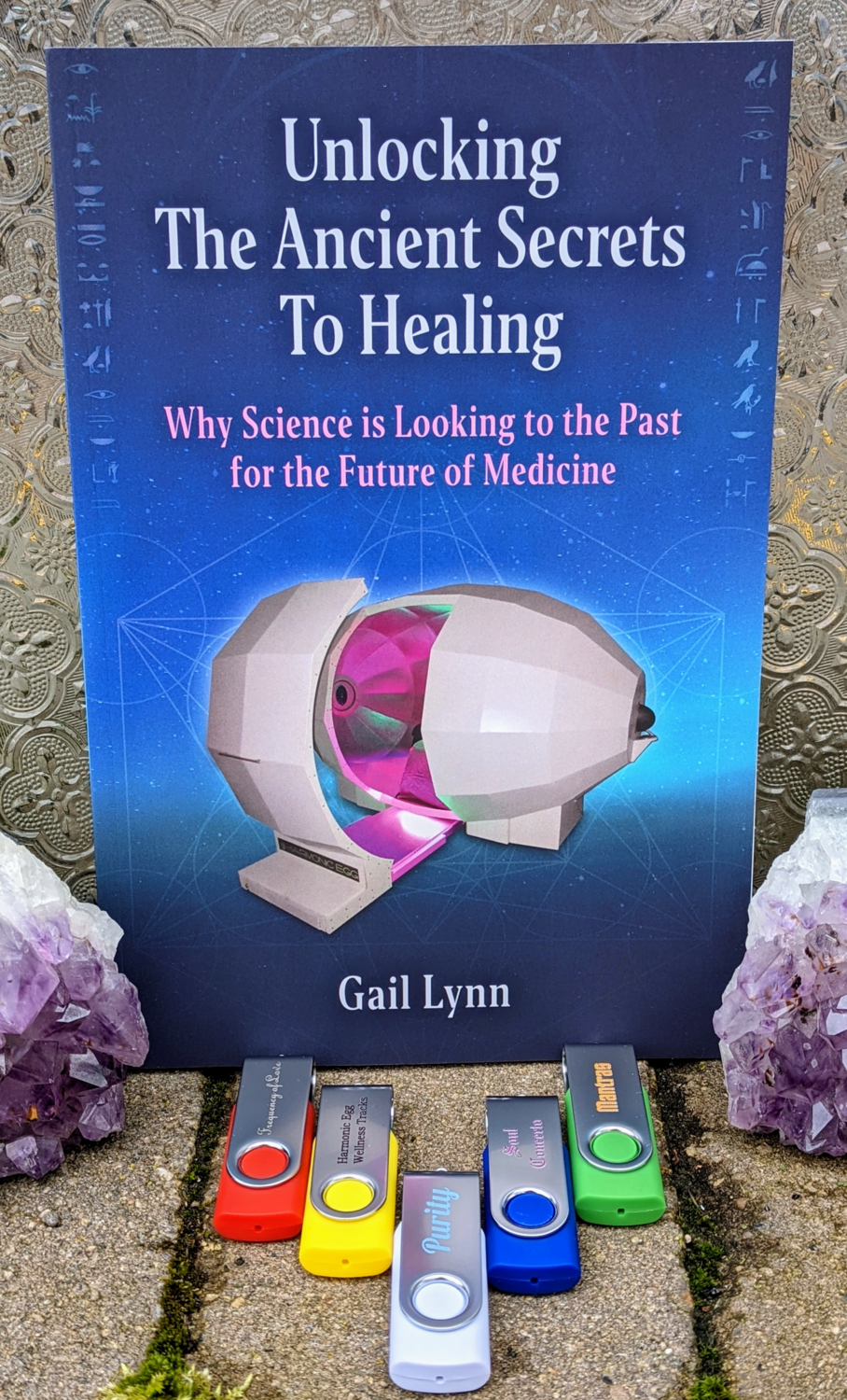 Boek (Engelstalig) "Unlocking The Ancient Secrets To Healing" + Alle Harmonic Egg Muziek USBs