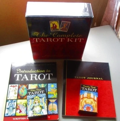 Complete Tarot Kit deck &amp; book by Susan Levitt