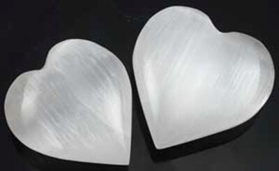 White Selenite heart (1 1/4&quot; - 2&quot;)