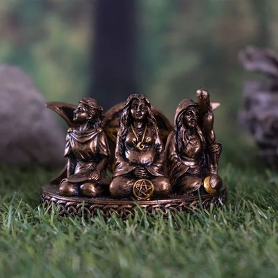 2 1/4&quot; Mother Maiden Crone card holder