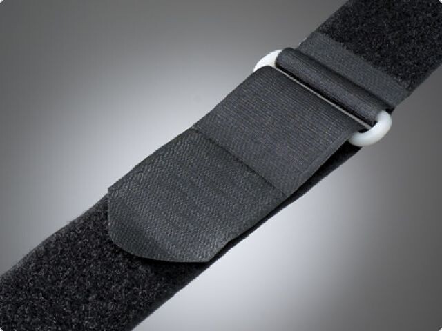 Kletto®-Fix mit Kunststofföse - schwerentflammbar - 20x435mm - schwarz - 100St Kletto®-Fix mit Kunststofföse - schwerentflammbar - 20x435mm - schwarz - 100St