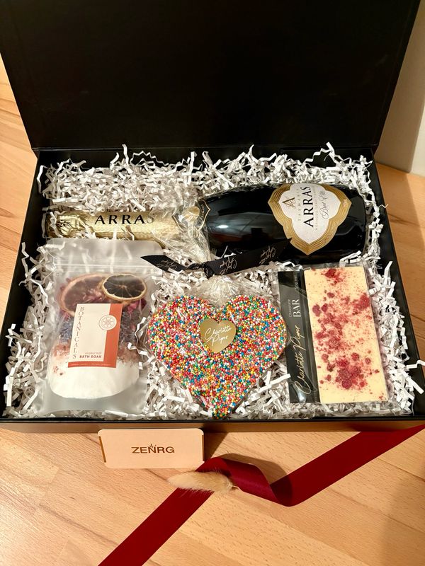 Sip, Soak &amp; Savour Hamper