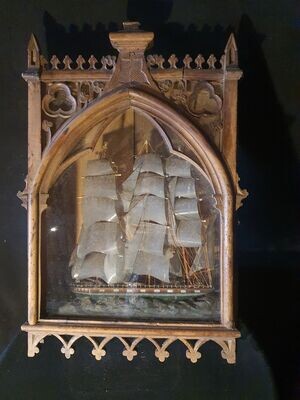Diorama marin gothique