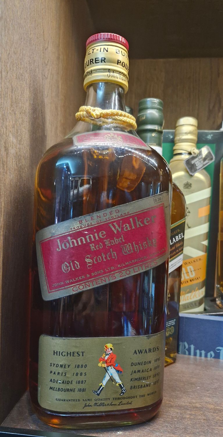 Johnnie Red 2L Walking  the other way 1960 collectable