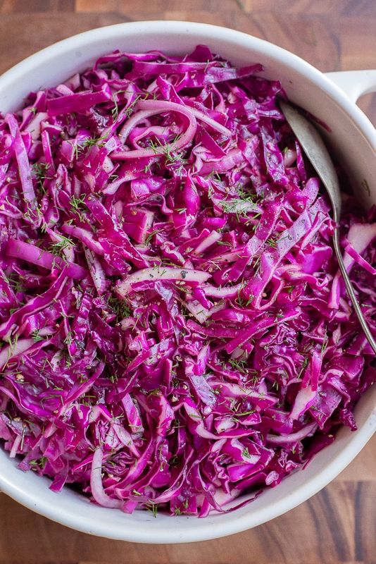 Red cabbage salad