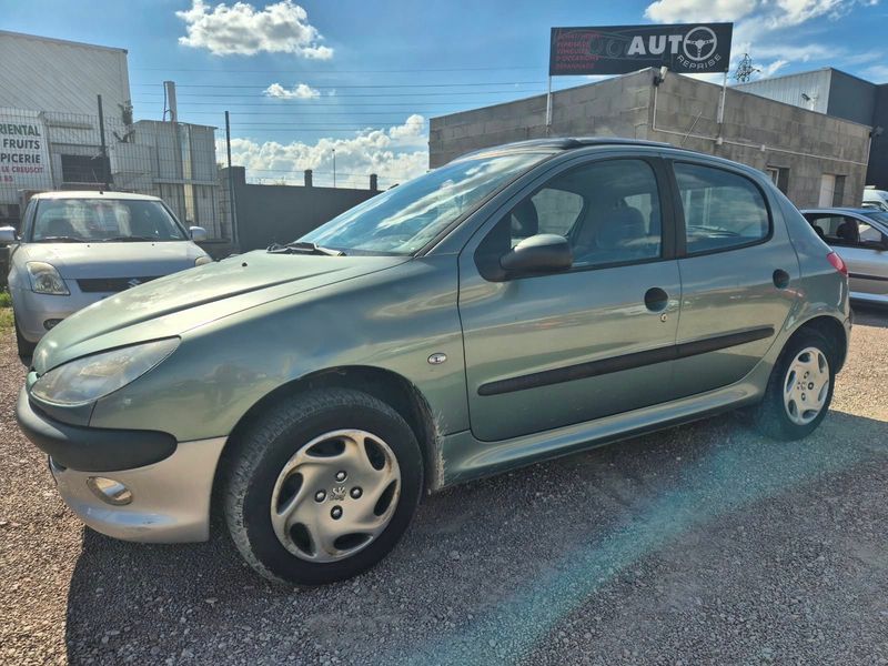 PEUGEOT 206