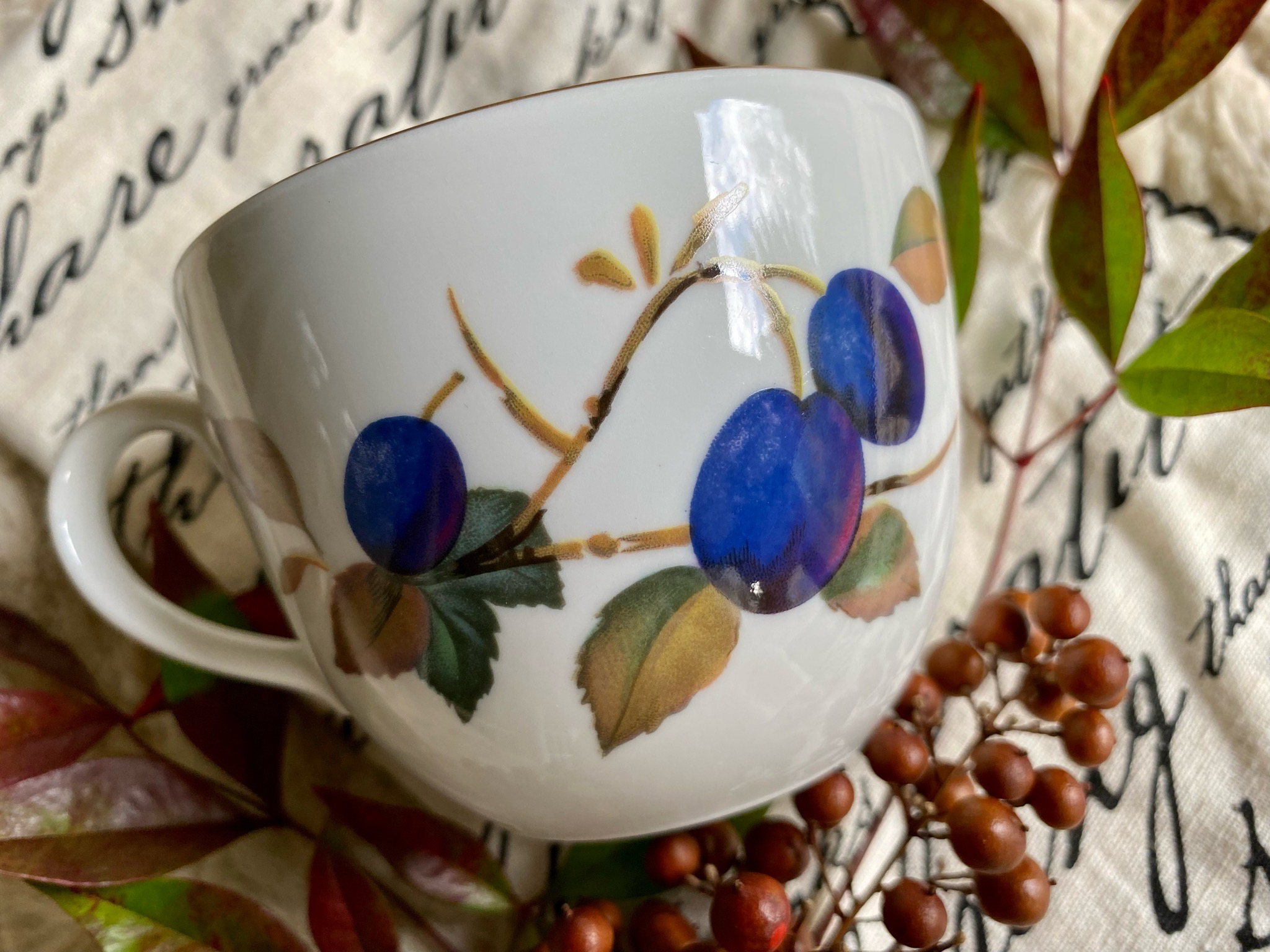 Royal Worcester Teacup, Royal Worcester Evesham Gold Cup