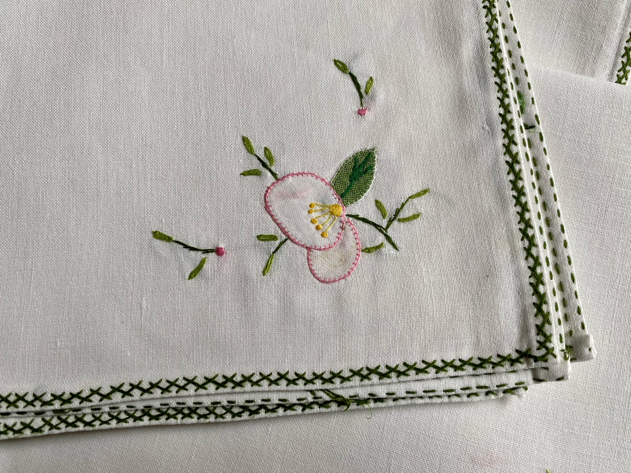 Floral Embroidered Napkins Set of 8